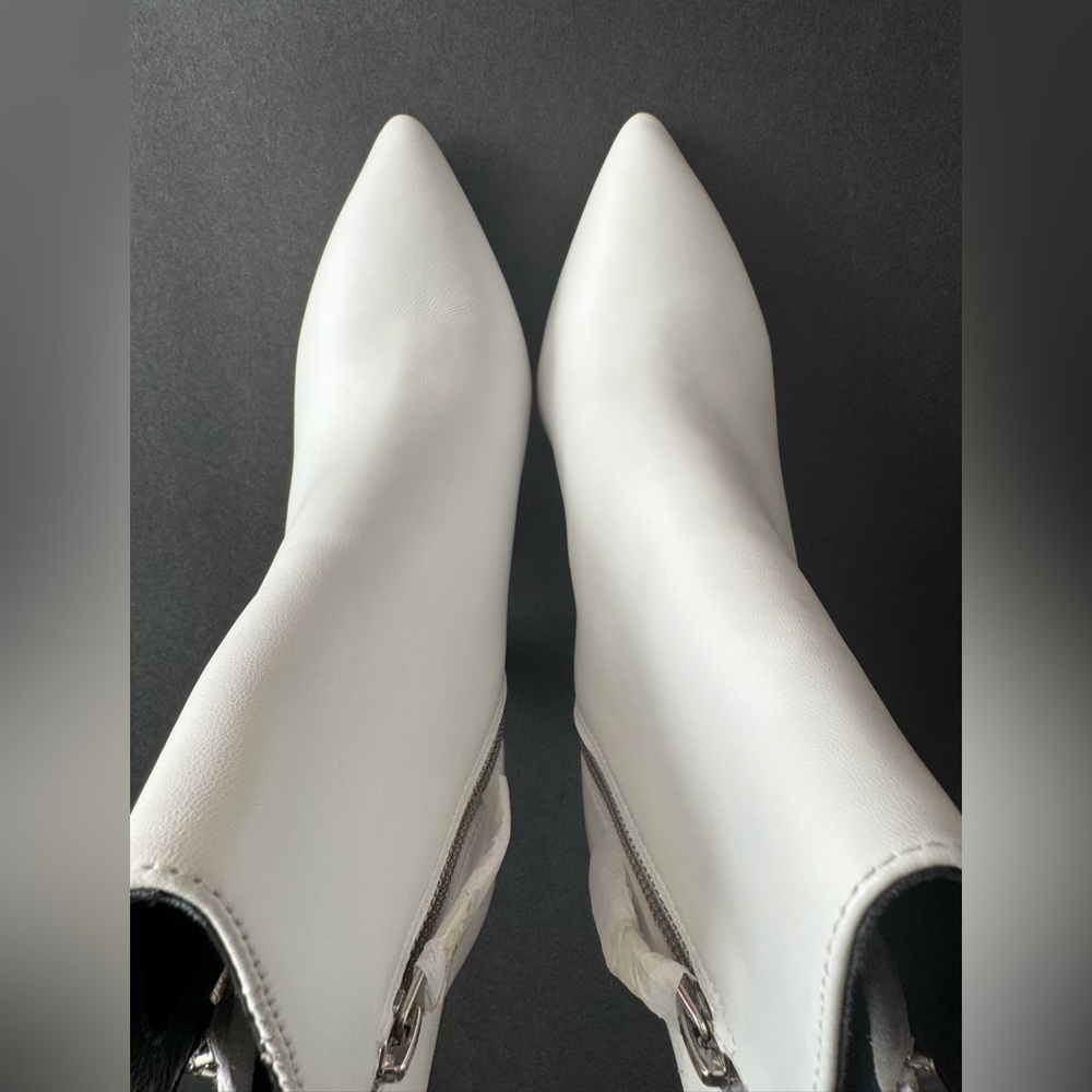 BRAND NEW Kenneth Cole New York Galway White Ankle Boot (Size 6 1/2) - Picture 5 of 7